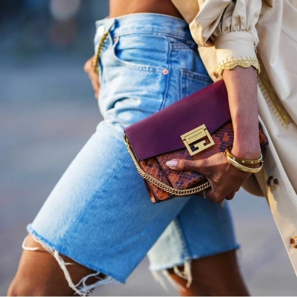 ABERCROMBIE & FITCH  - Denim Cutoff Jorts